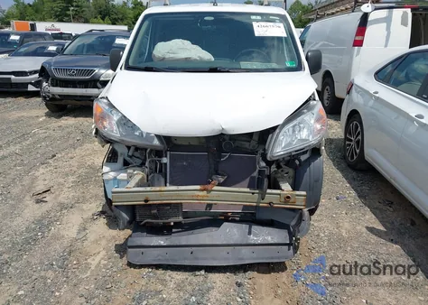 2015 Nissan Nv200 S из США, поврежденный, VIN 3N6CM0KN6FK707340